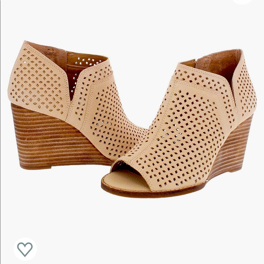 ✨NWOT Lucky Brand Jazley Wedge Heels✨